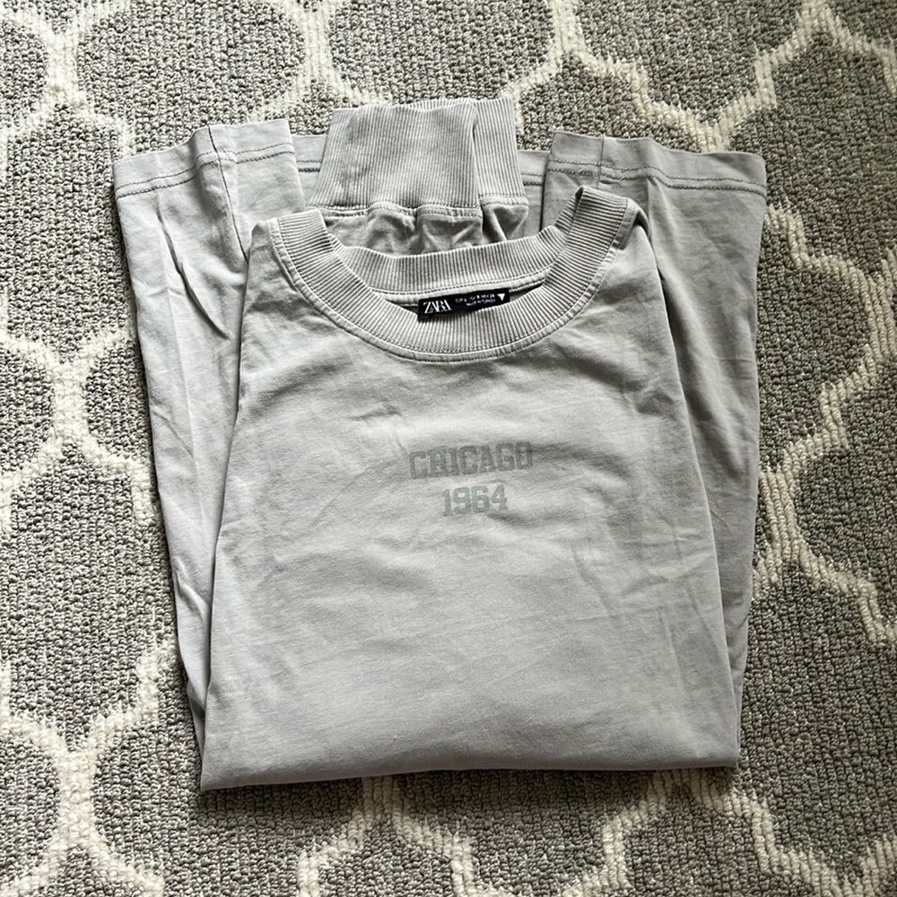 Oversized Zara graphic tee